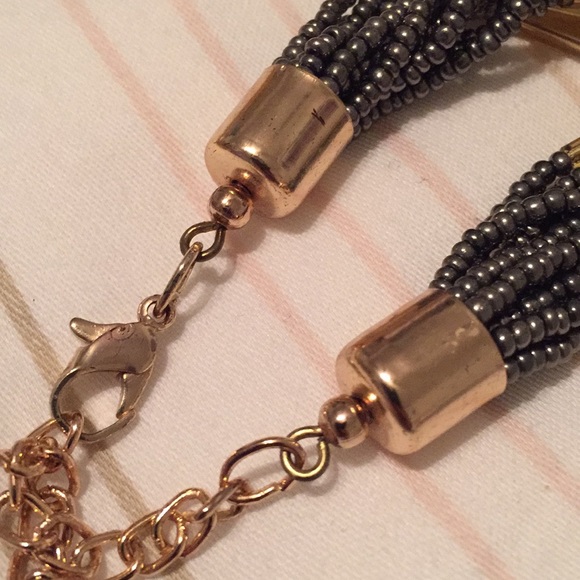 Old Navy Long Strand Necklace - Picture 4 of 5